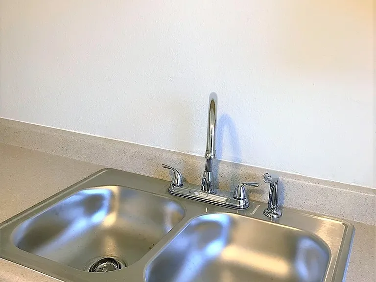 125 Acorn St — Photo 6