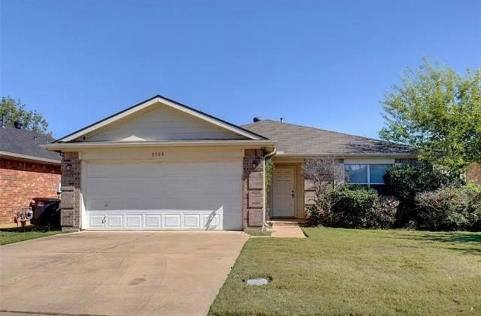 1st image of 8508 Horse Whisper Ln