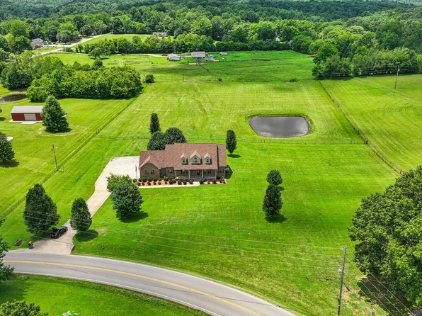 1200 Cheatham Dam Rd, Ashland City, TN 37015