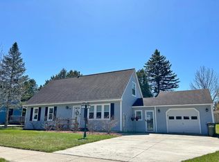 19 Lori Ln, Burlington, VT 05408
