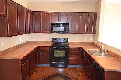 2nd image of 27319 N 172nd Ln