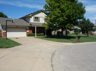 126 S Lexington Ct, Andover, KS 67002