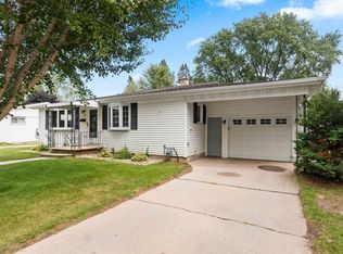 825 Tommark St, Green Bay, WI 54304