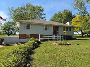 15332 Prairieview Rd, Bonner Springs, KS 66012