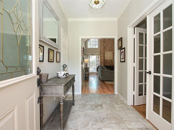 4th image of 1008 Glenshannon Ave