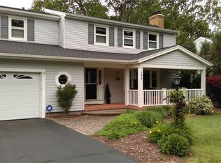 199 Edgemere Dr, Rochester, NY 14612