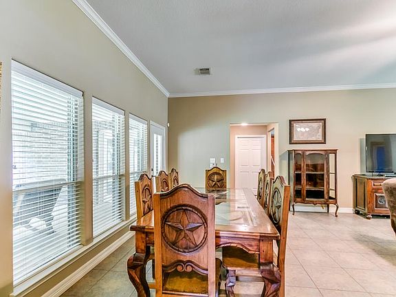 5th image of 11826 Water Oak Ct