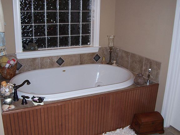 2nd image of 6621 Shenandoah Ln