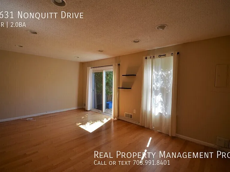 9631 Nonquitt Dr — Photo 3