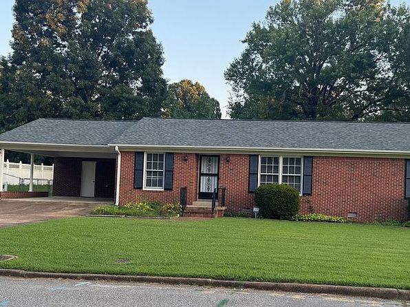 50 Woodmere Dr