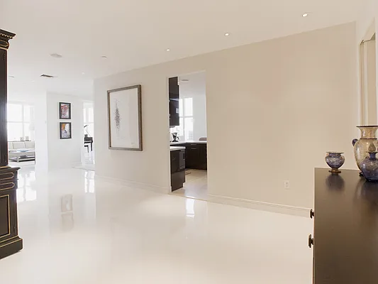 Sold by Sotheby's International Realty | media 11