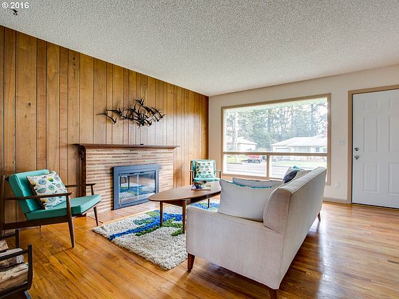 3rd image of 608 SE 103rd Ave