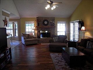 3rd image of 1328 Colorado Dr