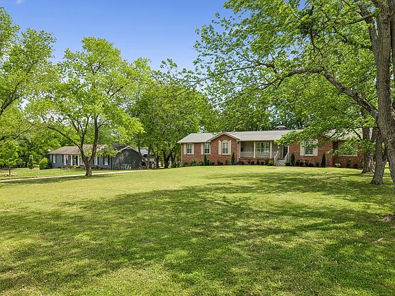 5th image of 281 Lake Terrace Dr