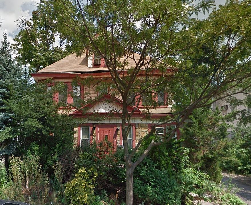 1st image of 1777 E 21st St