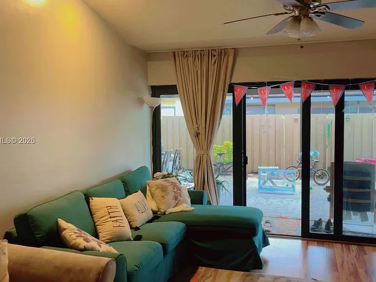 7509 SW 26th Ct #5 — Photo 3