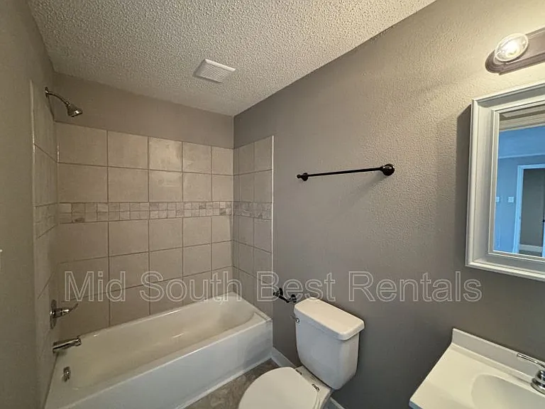 2505 S Ringo St — Photo 8