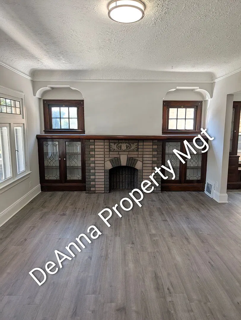Westpark- 2 Bedroom Duplex — Photo 4