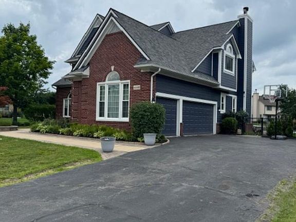 4th image of 45588 S Lake Dr