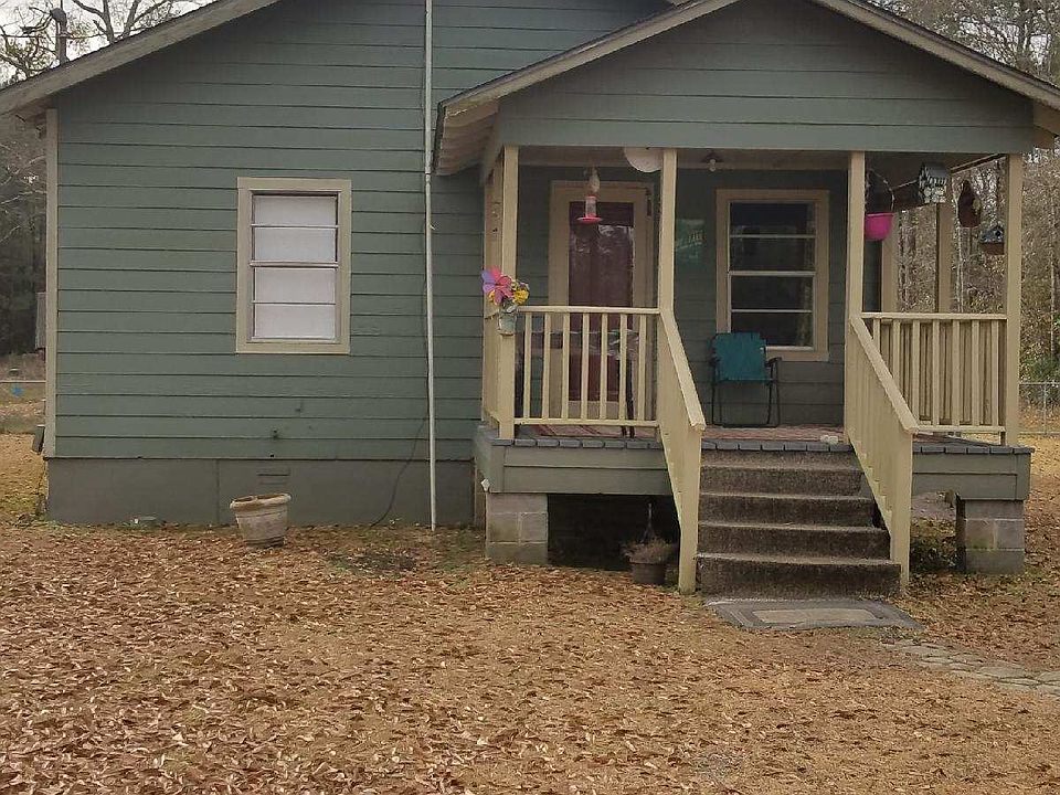 Front view from road