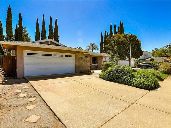 3rd image of 6572 Bison Ct