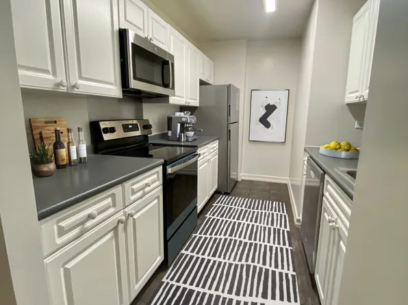 321 West 54th Street image 1 of 7