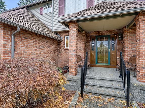 5th image of 705 50th St SE