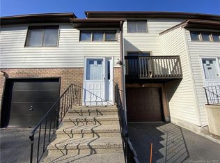 122 Oak Forest Dr #12-2, Manchester, CT 06042