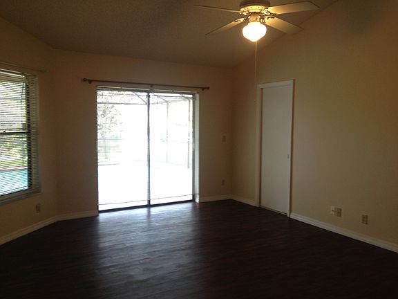 3rd image of 1655 Lakeshore Cir