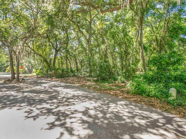 700 Wilkes Ct, Saint Augustine, FL 32086