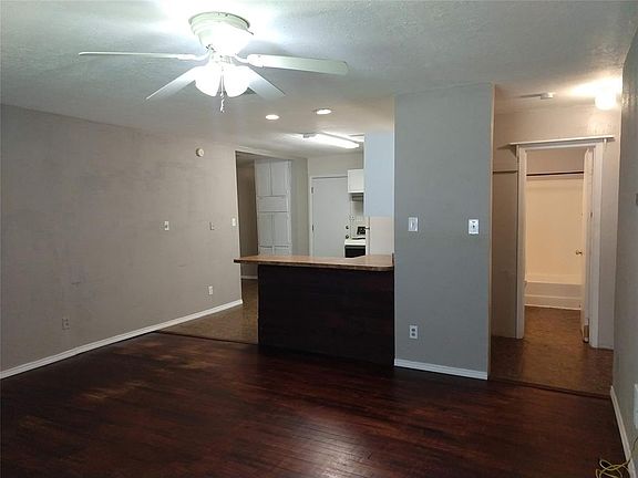 2nd image of 4817 Dilworth Ct