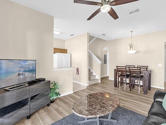 4th image of 1144 Calabria Ave