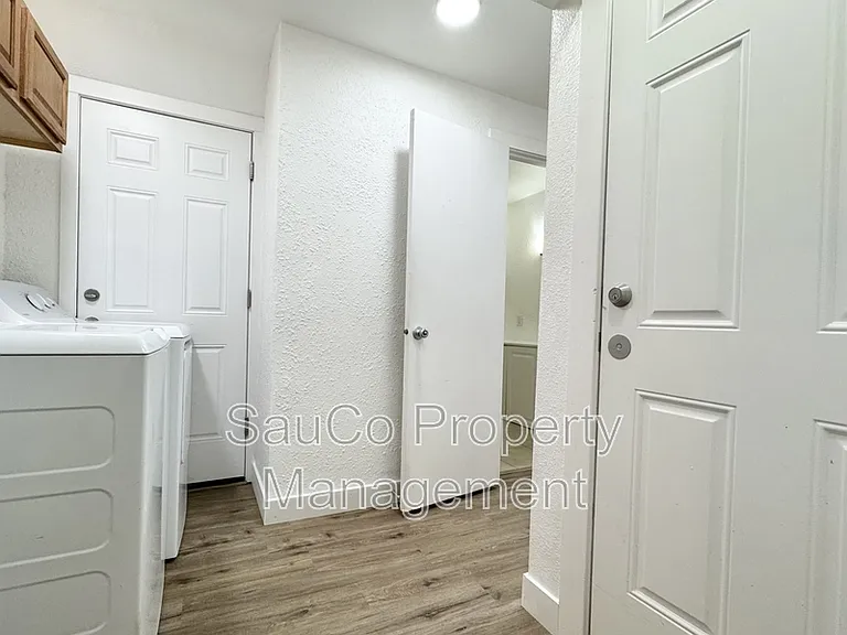 6423 SW Raab Rd — Photo 21
