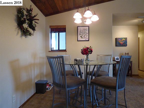 3rd image of 715 Washo Ln
