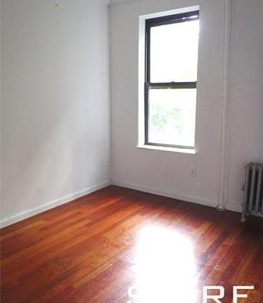 4th image of 500 E 12th St APT 10
