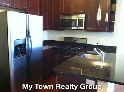 2nd image of 3555 W Ainslie St #3
