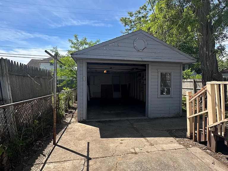 8120 Jewett Ave — Photo 15