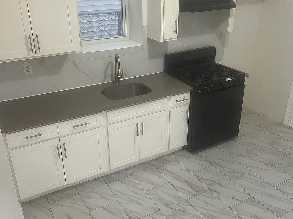 71 Wakeman Ave #6D