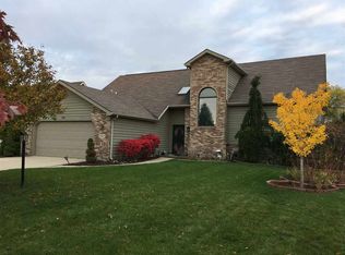 8908 Hickory Knoll Blvd, Fort Wayne, IN 46825