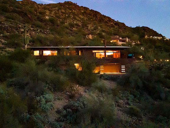 3rd image of 7431 N LAS BRISAS Lane