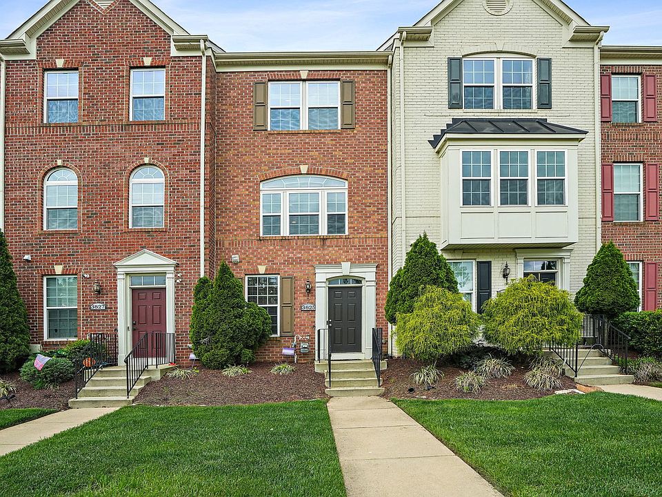 1st image of 3825 Commodore Joshua Barney Dr NE