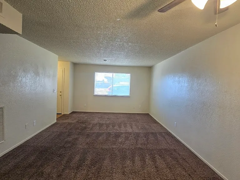 1414 W Clinton Ave #105 — Photo 3