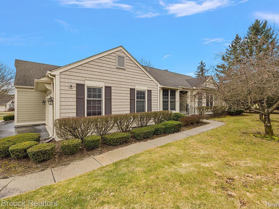 1st image of 728 Briar Hill Ln