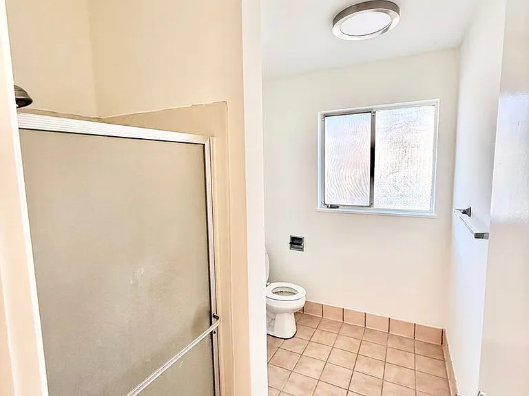 930 - 966 Parker Court — Photo 3