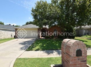 1105 Whistle Stop Dr, Saginaw, TX 76131