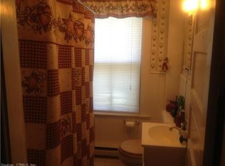 13 Pleasant St, Plainfield, CT 06374