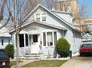 158 Jefferson Ave, Mineola, NY 11501