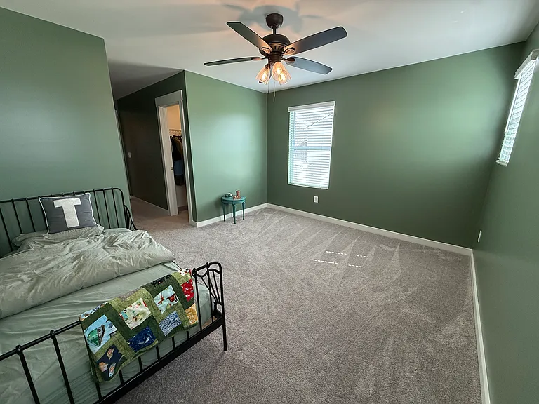 English Oak Dr — Photo 36