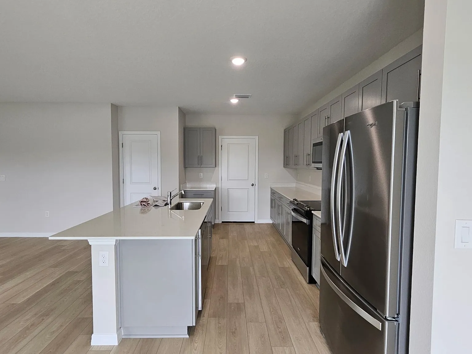 4 bed, 2226 sqft, $2,550 — Photo 3