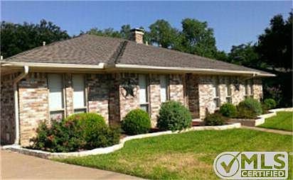 4th image of 2909 Country Place Dr